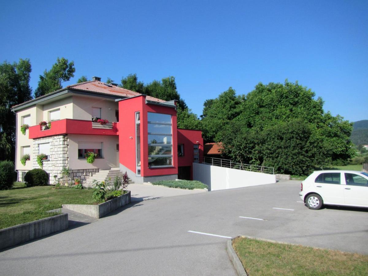 Pod Orehi Bed & Breakfast Postojna Dış mekan fotoğraf