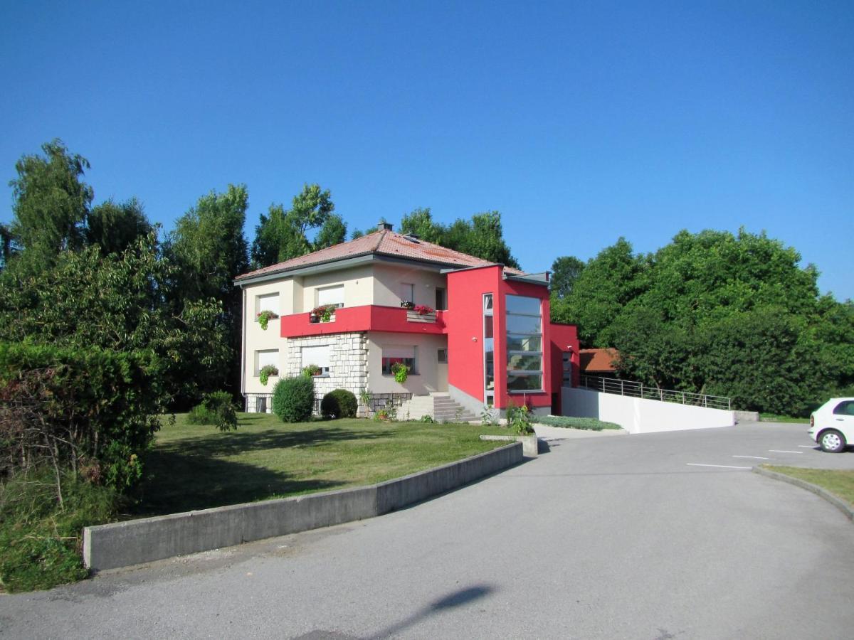 Pod Orehi Bed & Breakfast Postojna Dış mekan fotoğraf