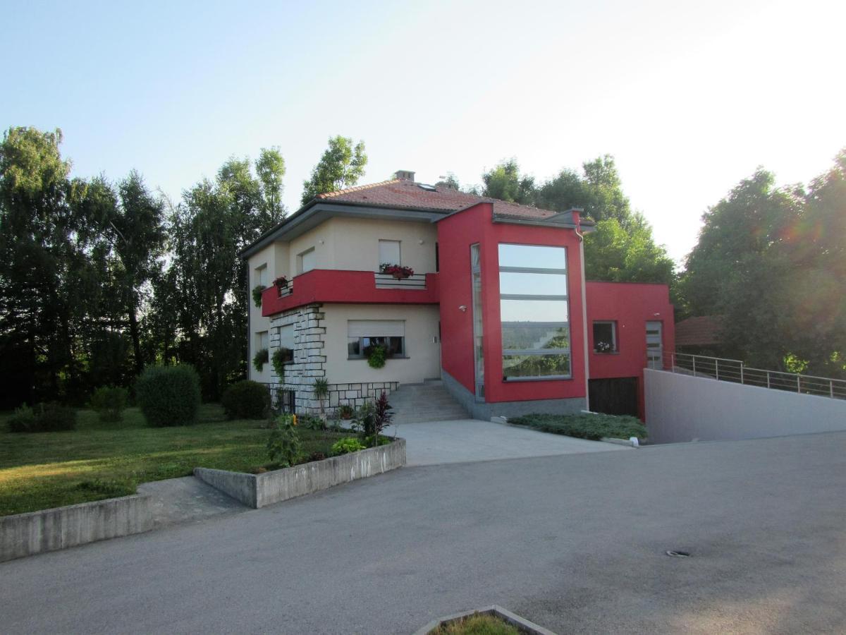 Pod Orehi Bed & Breakfast Postojna Dış mekan fotoğraf