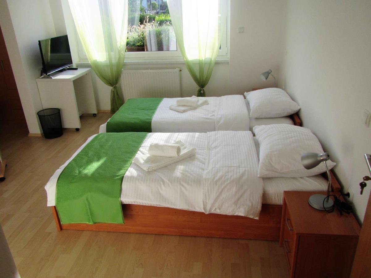 Pod Orehi Bed & Breakfast Postojna Dış mekan fotoğraf
