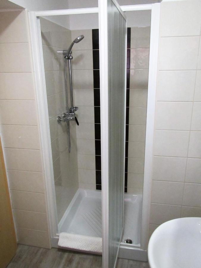 Pod Orehi Bed & Breakfast Postojna Dış mekan fotoğraf