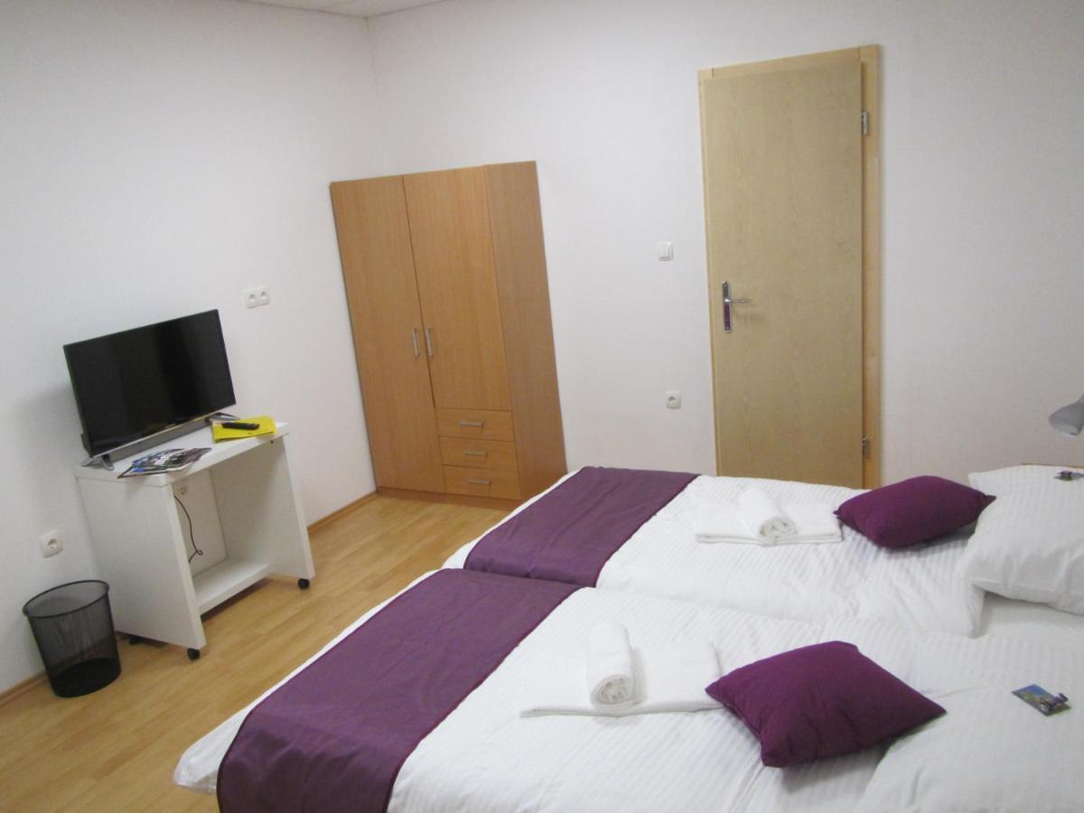 Pod Orehi Bed & Breakfast Postojna Dış mekan fotoğraf