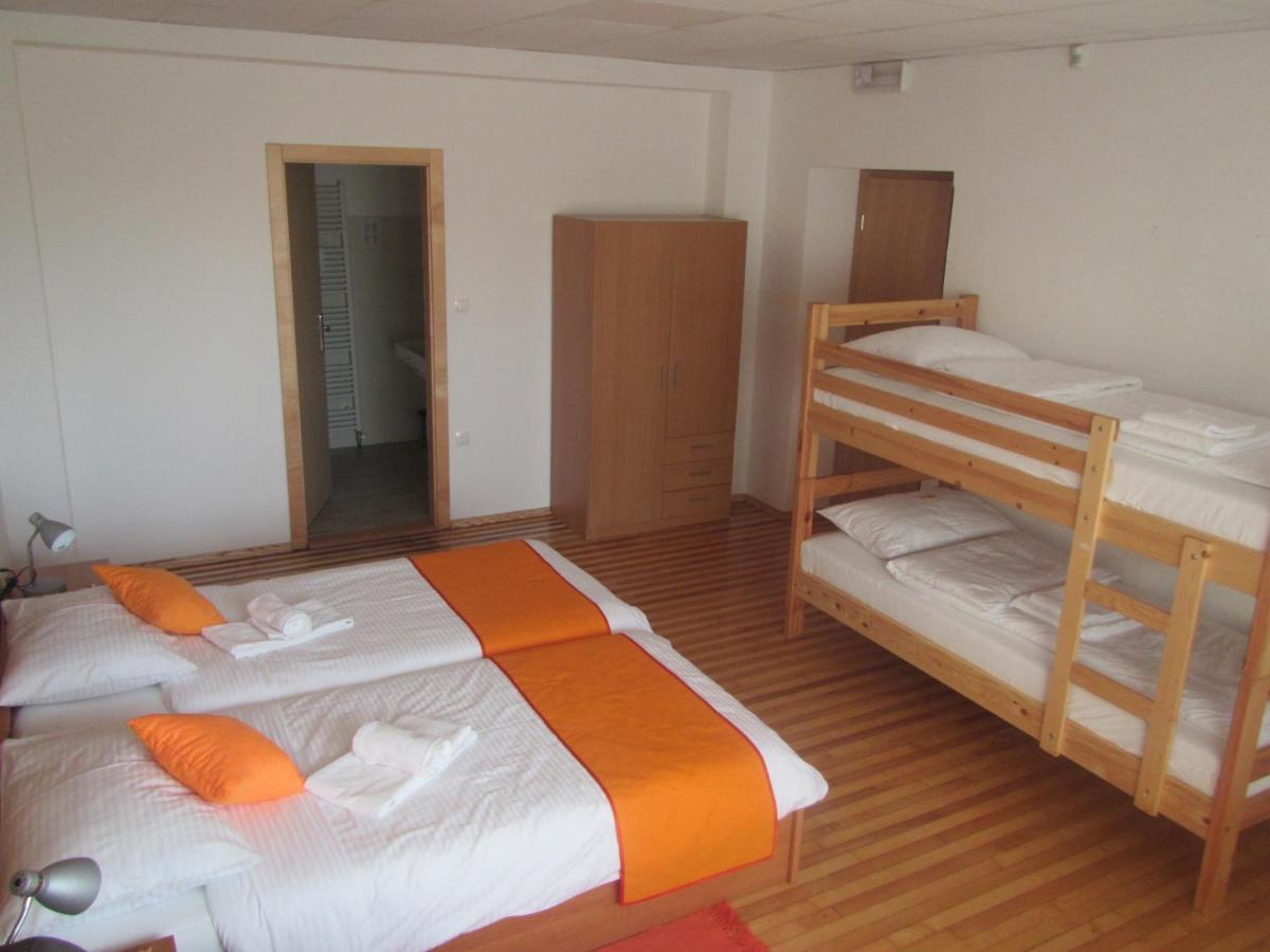 Pod Orehi Bed & Breakfast Postojna Dış mekan fotoğraf